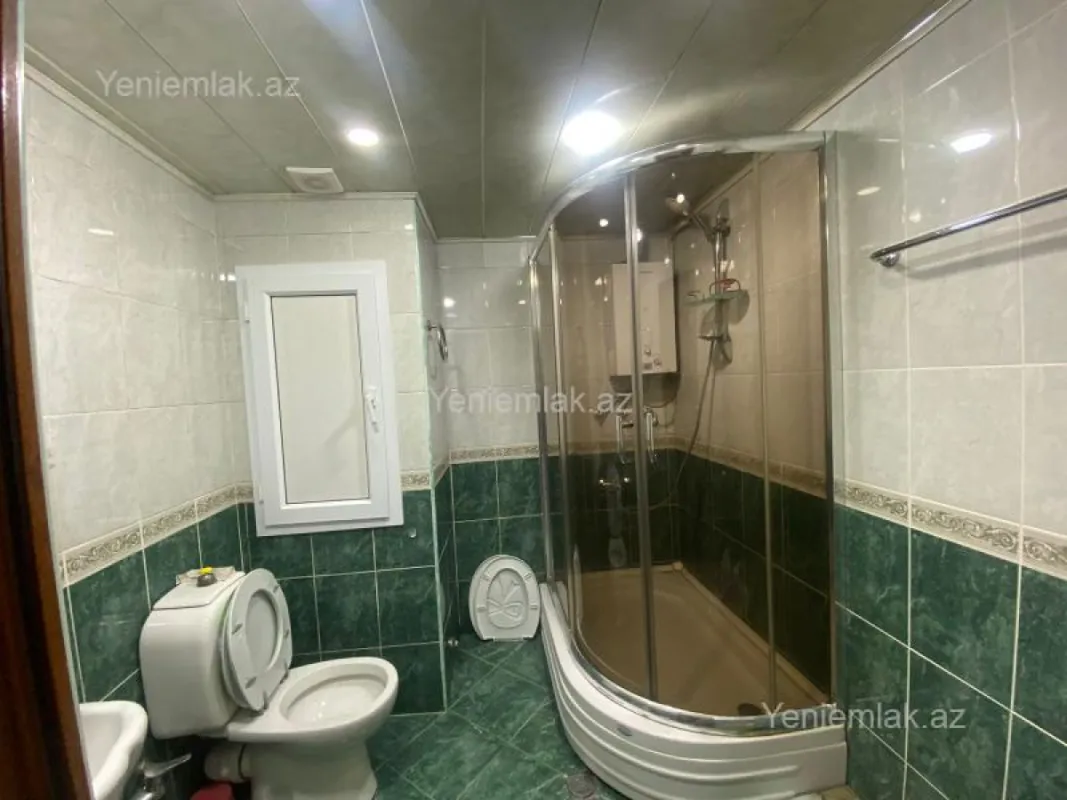 Satılır 4 otaqlı köhnə tikili 100 m²