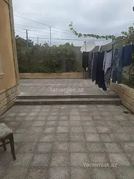 Satılır 6 otaqlı həyət evi 200 m²