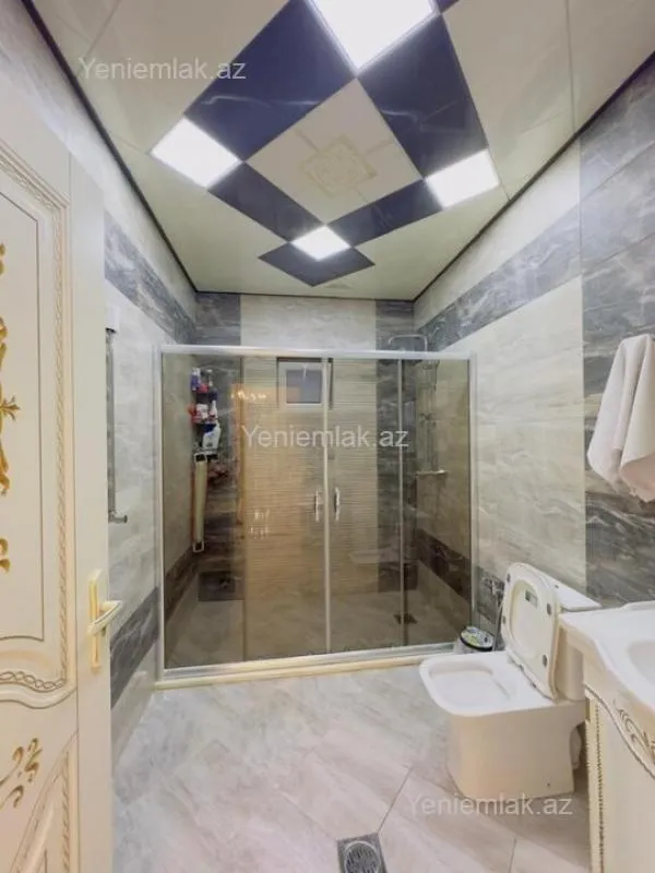 Satılır 5 otaqlı həyət evi 200 m²