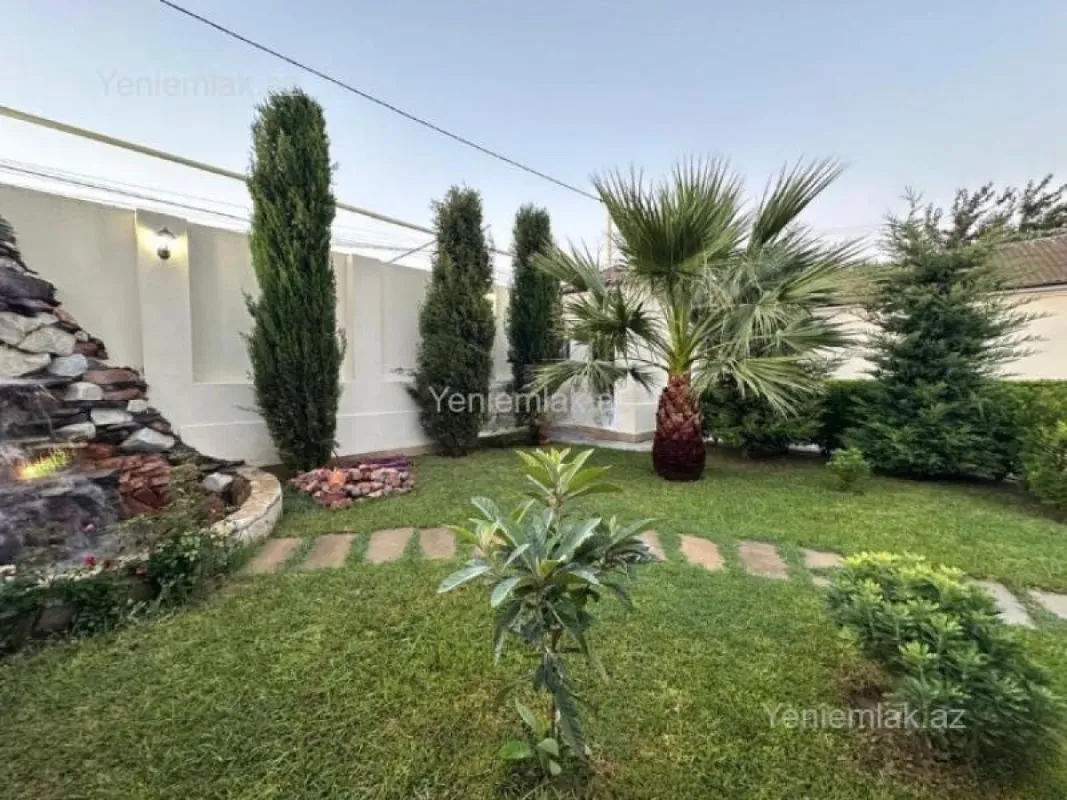 Satılır 5 otaqlı həyət evi 200 m²