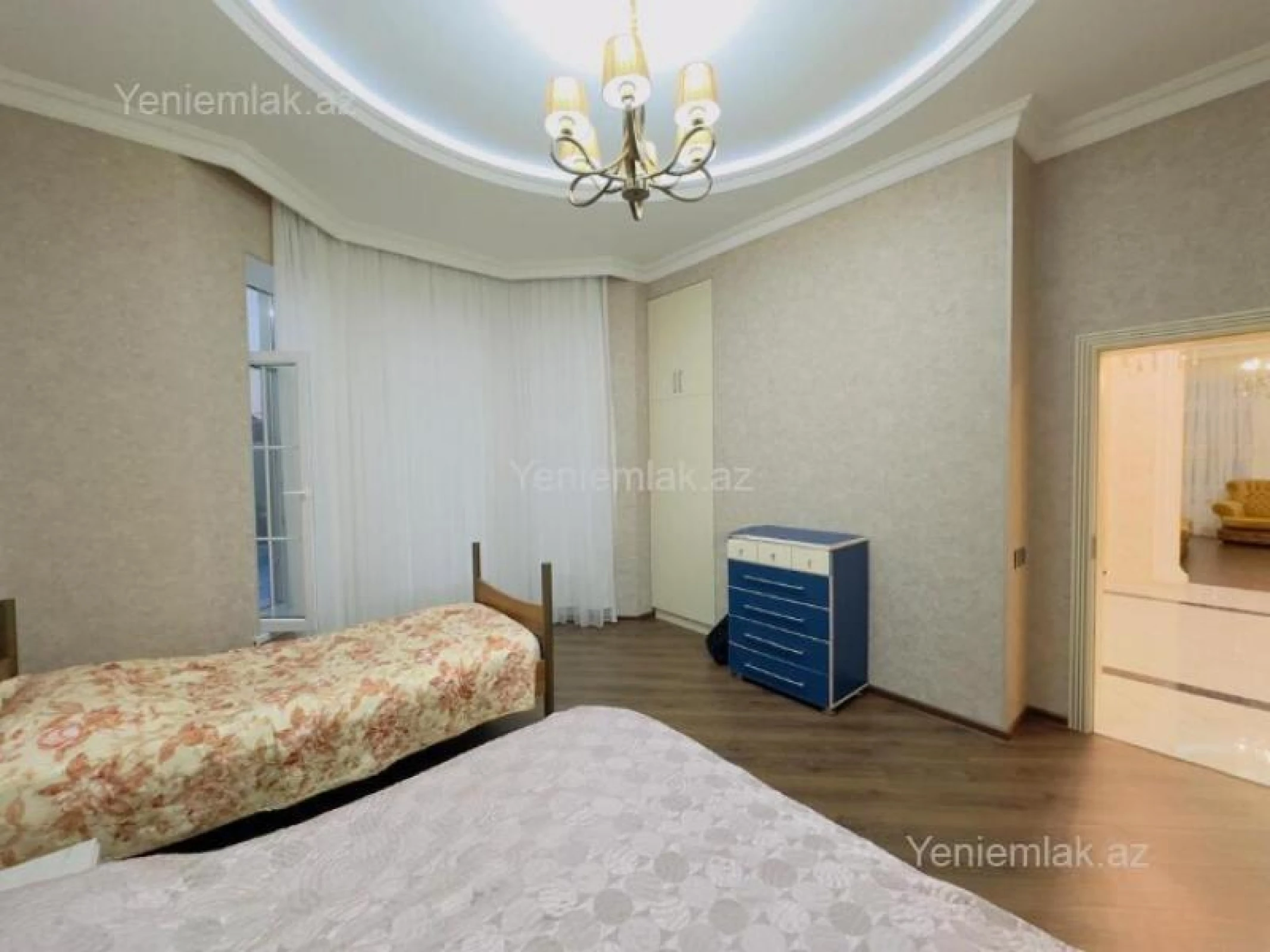 Satılır 5 otaqlı həyət evi 200 m²