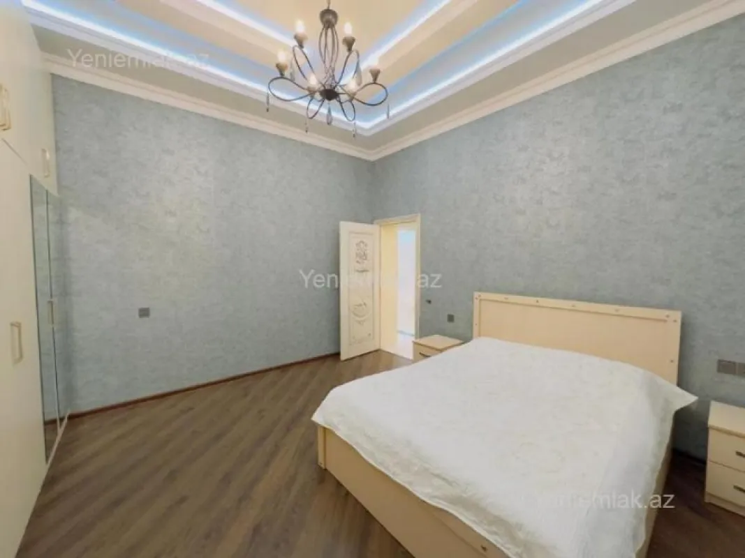 Satılır 5 otaqlı həyət evi 200 m²