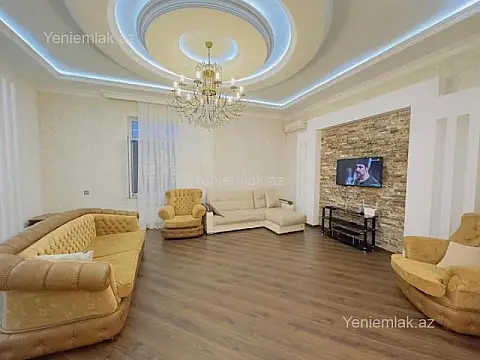 Satılır 5 otaqlı həyət evi 200 m²