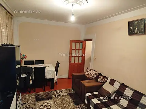 Satılır 2 otaqlı köhnə tikili 60 m²