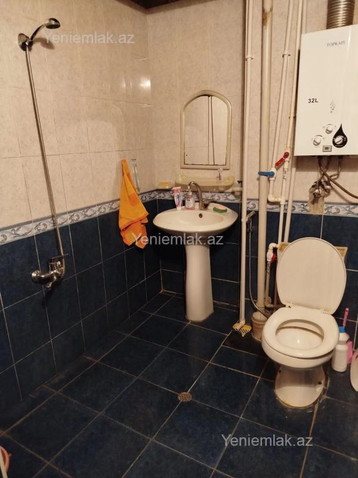 Satılır 2 otaqlı köhnə tikili 60 m²