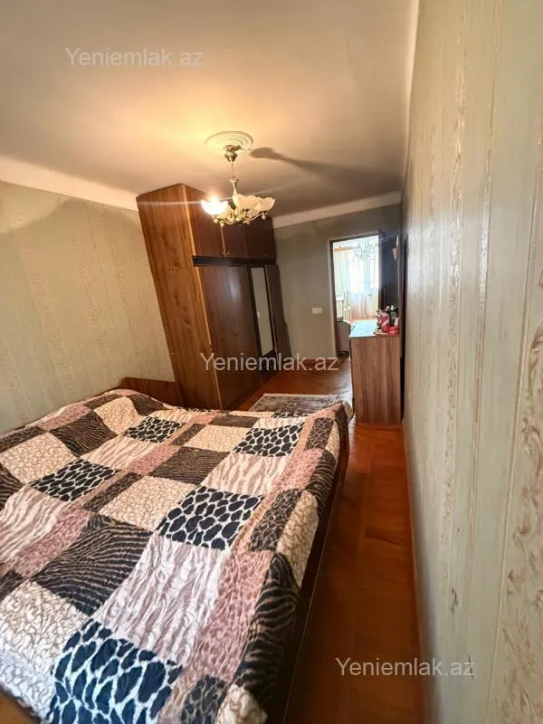 Satılır 3 otaqlı köhnə tikili 70 m²