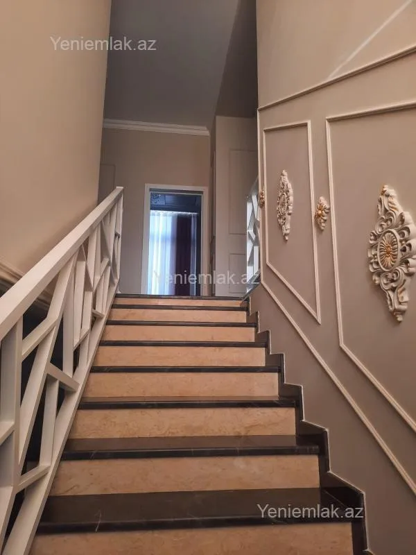 Satılır 6 otaqlı həyət evi 260 m²