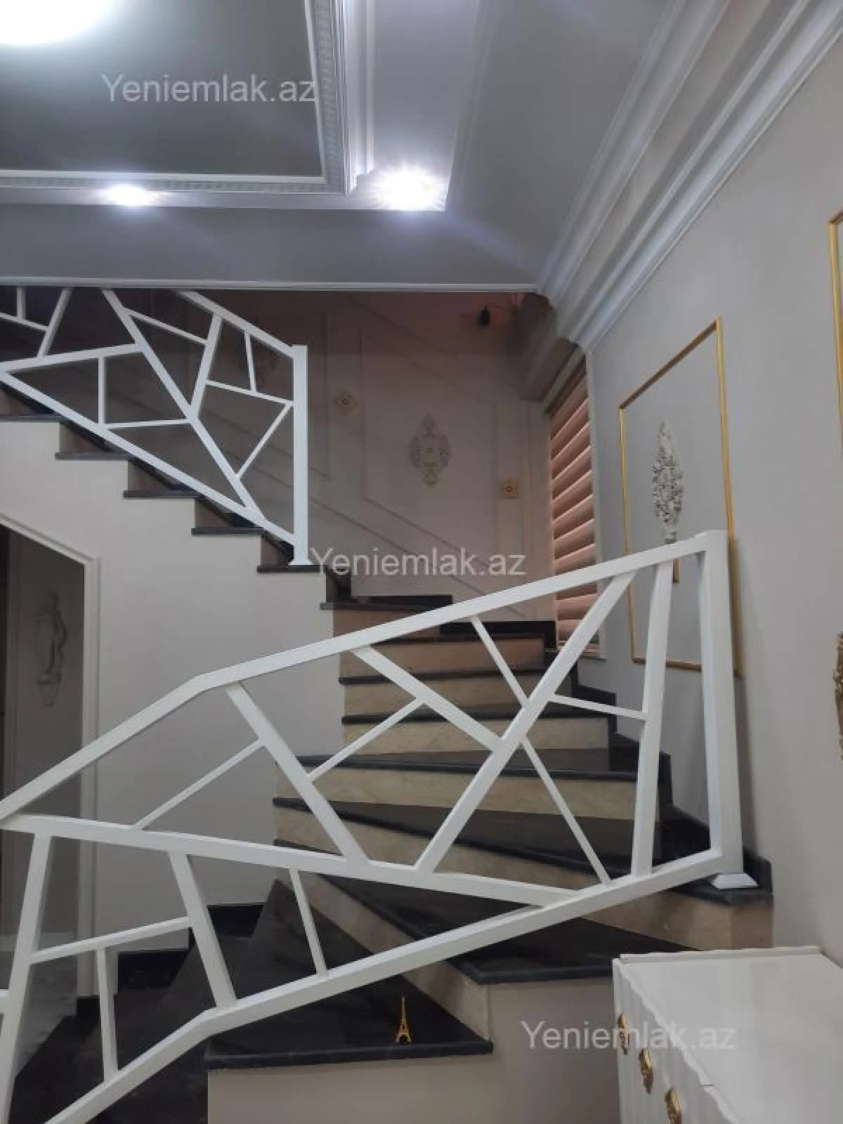 Satılır 6 otaqlı həyət evi 260 m²