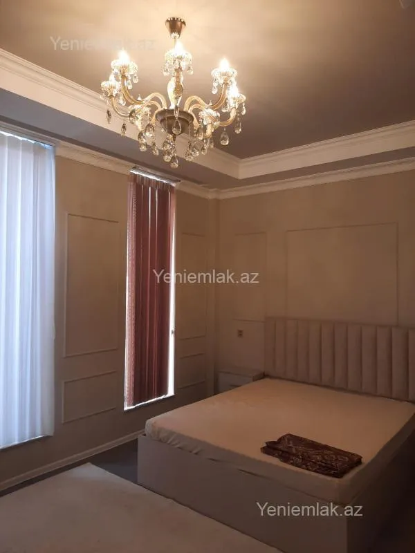 Satılır 6 otaqlı həyət evi 260 m²