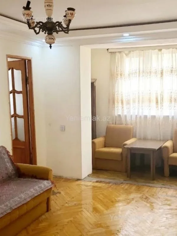 Satılır 2 otaqlı köhnə tikili 45 m²
