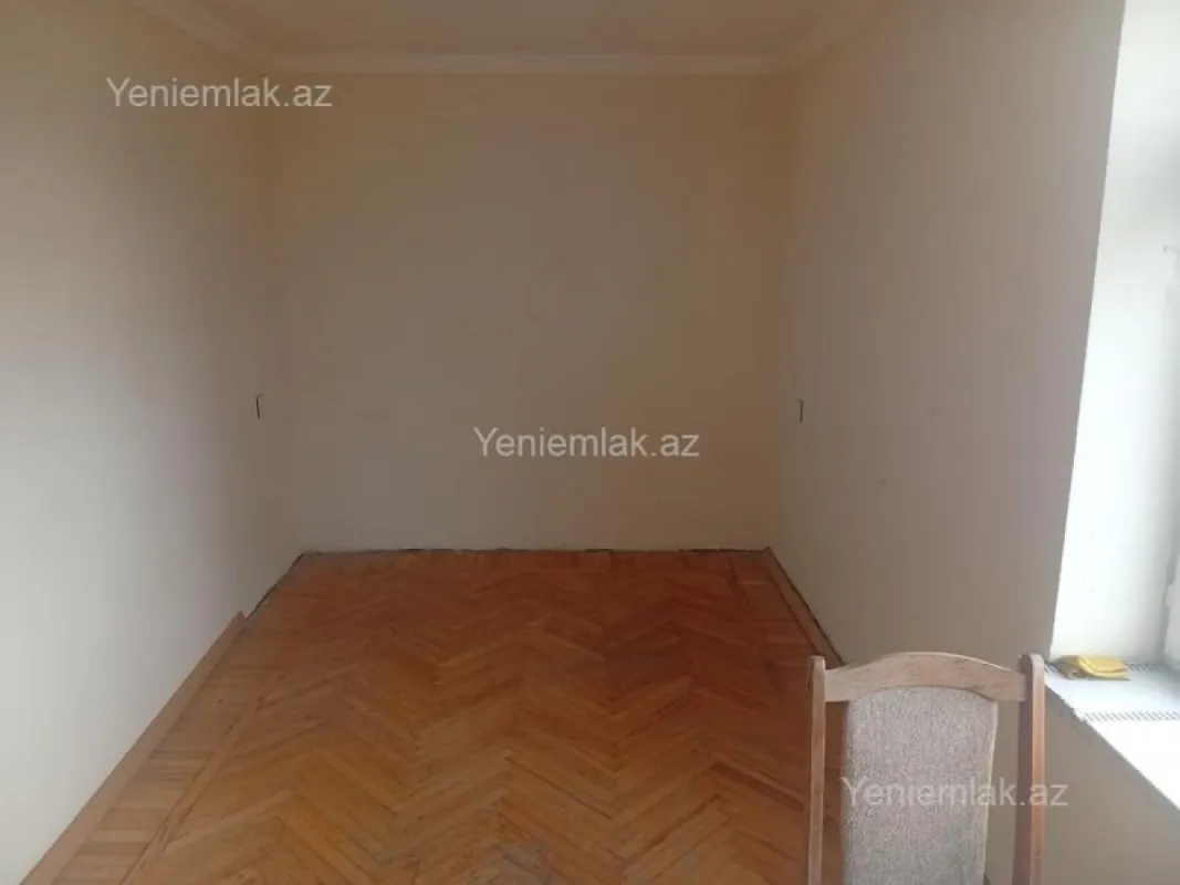 Satılır 2 otaqlı köhnə tikili 45 m²