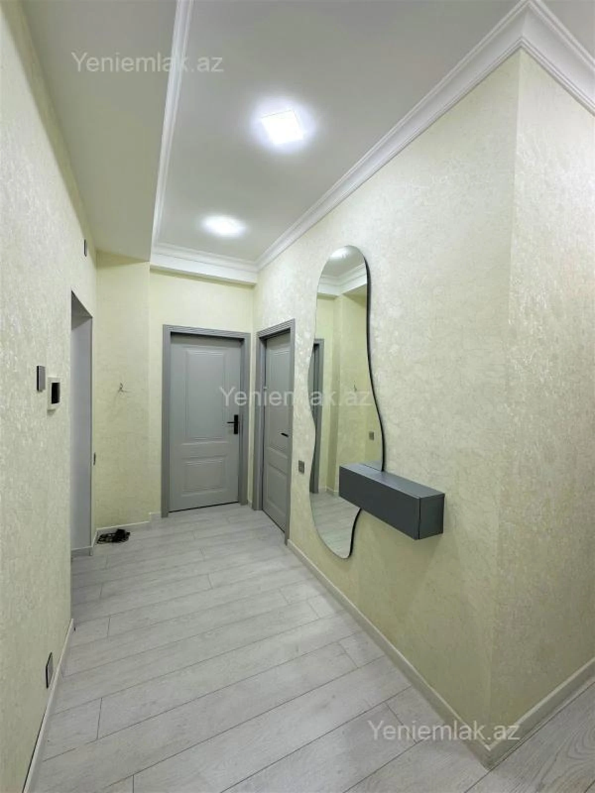 Satılır 2 otaqlı yeni tikili 75 m²
