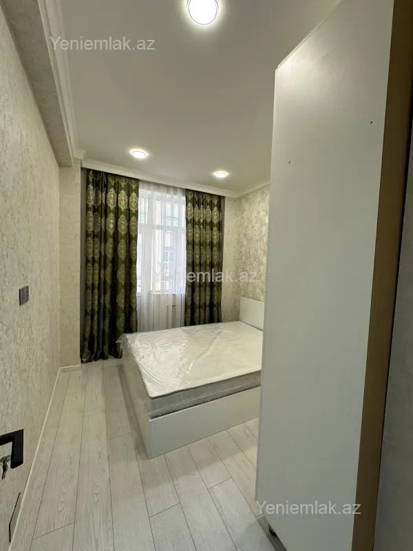 Satılır 2 otaqlı yeni tikili 75 m²