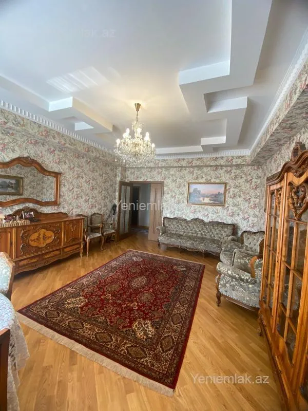 Satılır 3 otaqlı yeni tikili 115 m²