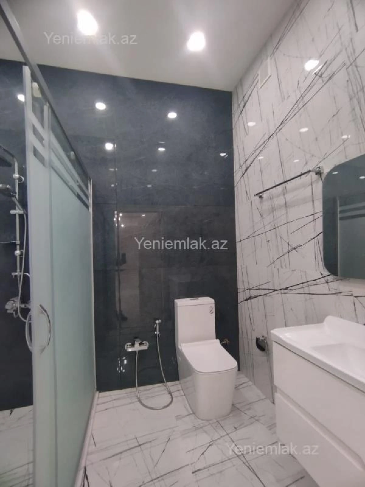 Satılır 3 otaqlı yeni tikili 132 m²