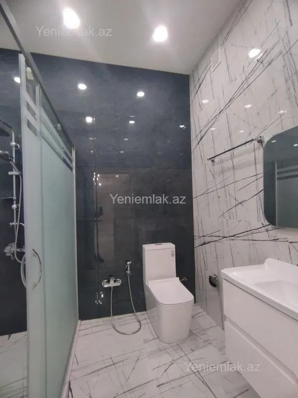 Satılır 3 otaqlı yeni tikili 132 m²