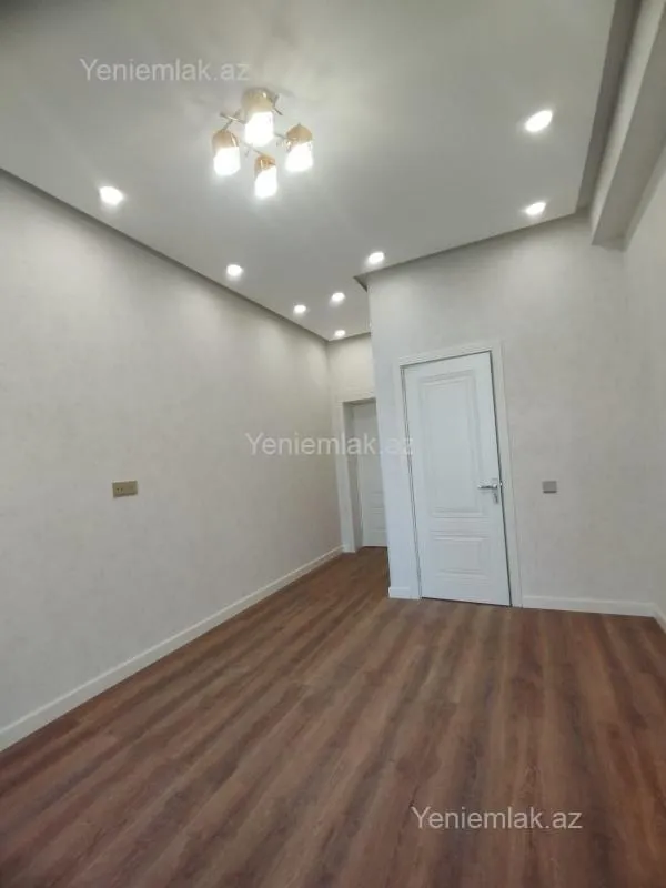 Satılır 3 otaqlı yeni tikili 132 m²