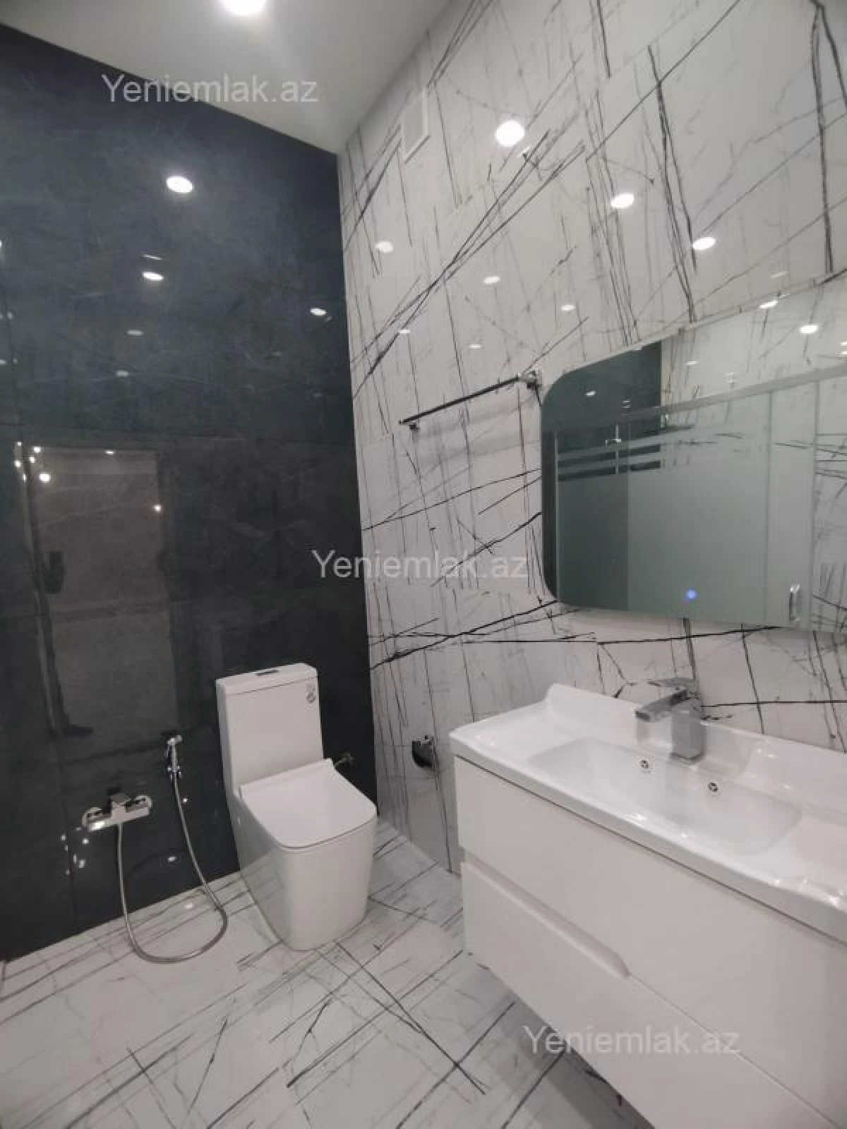 Satılır 3 otaqlı yeni tikili 132 m²