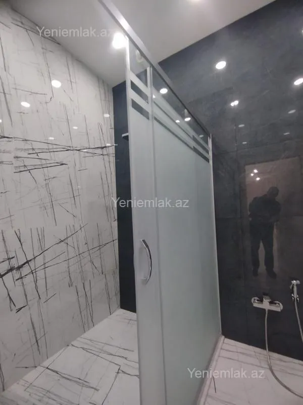 Satılır 3 otaqlı yeni tikili 132 m²