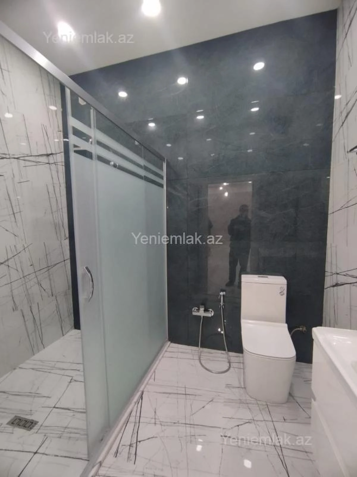 Satılır 3 otaqlı yeni tikili 132 m²