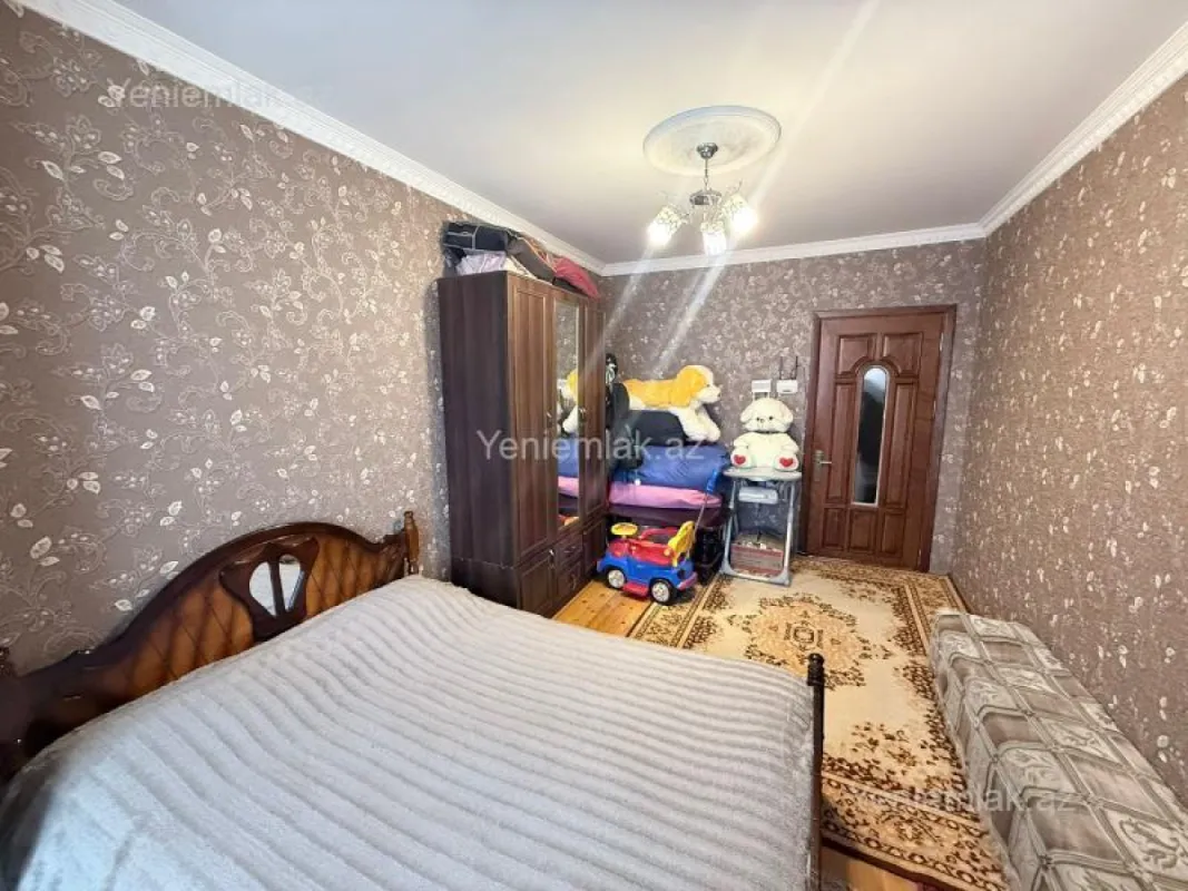 Satılır 3 otaqlı köhnə tikili 70 m²