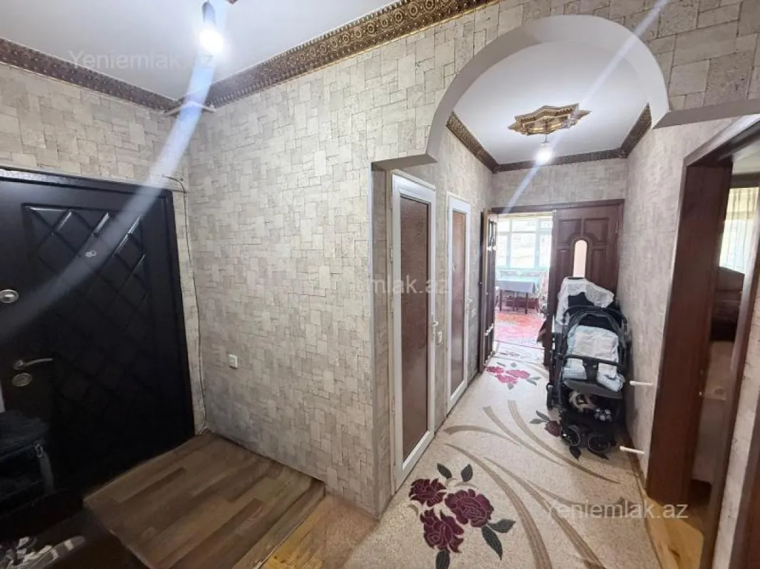 Satılır 3 otaqlı köhnə tikili 70 m²