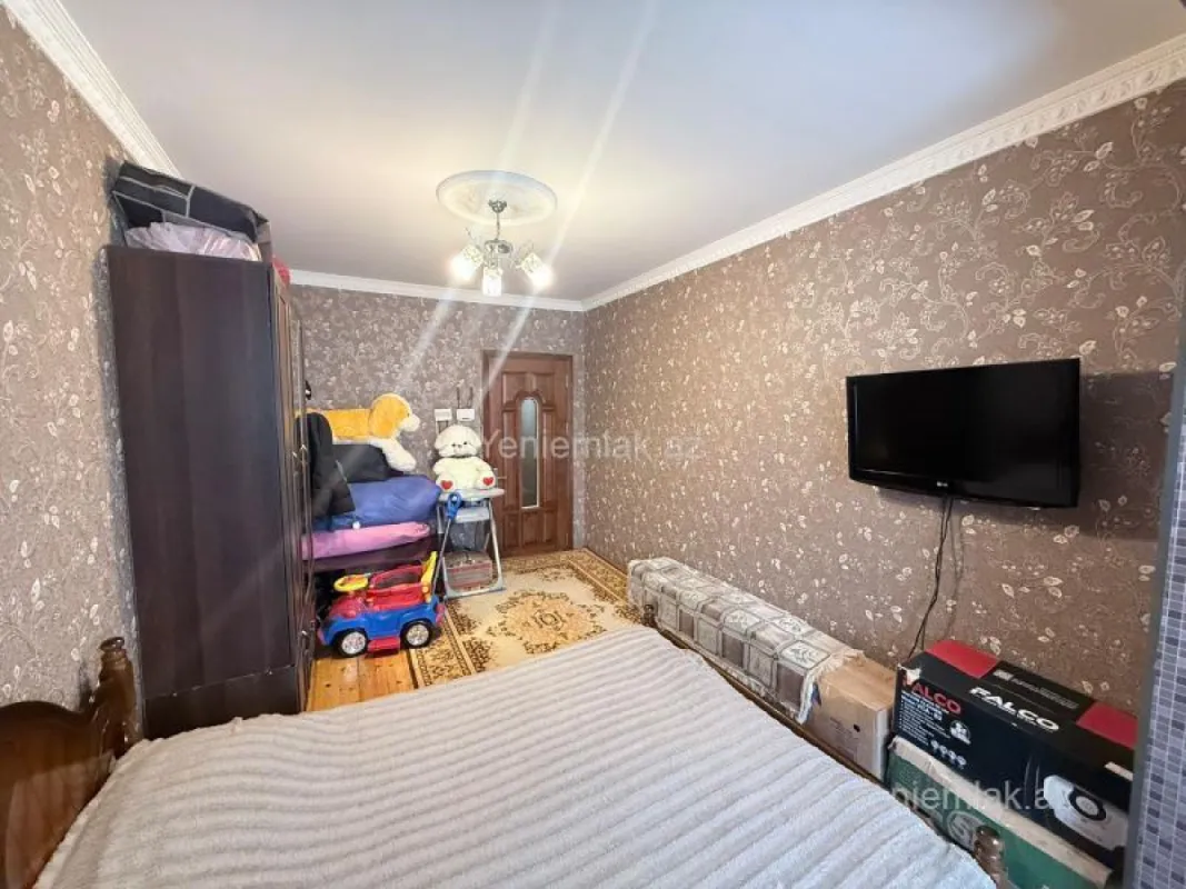 Satılır 3 otaqlı köhnə tikili 70 m²