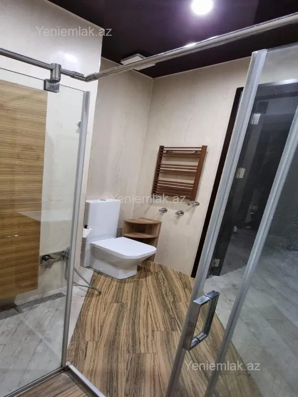 Satılır 3 otaqlı yeni tikili 105 m²