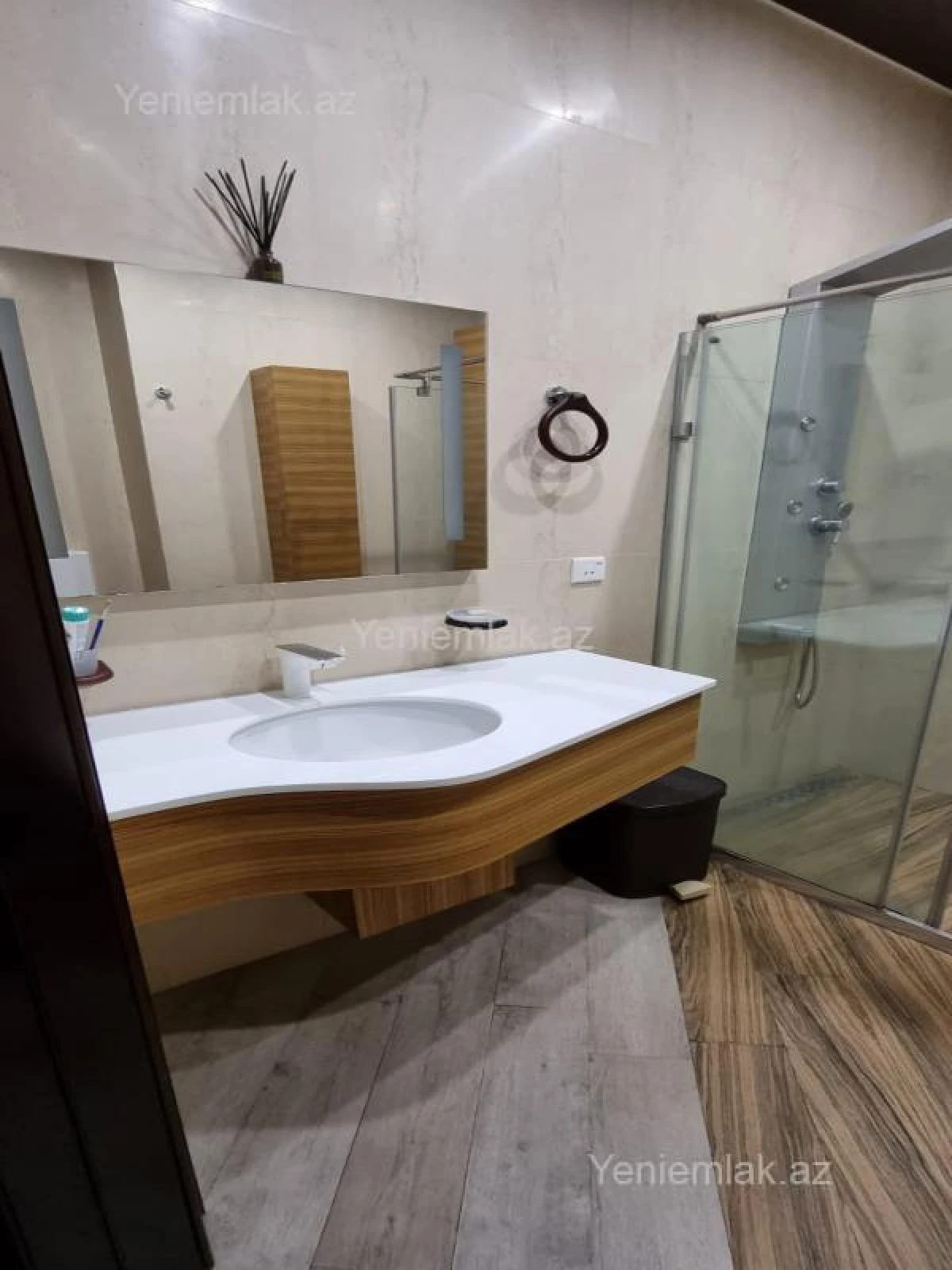 Satılır 3 otaqlı yeni tikili 105 m²