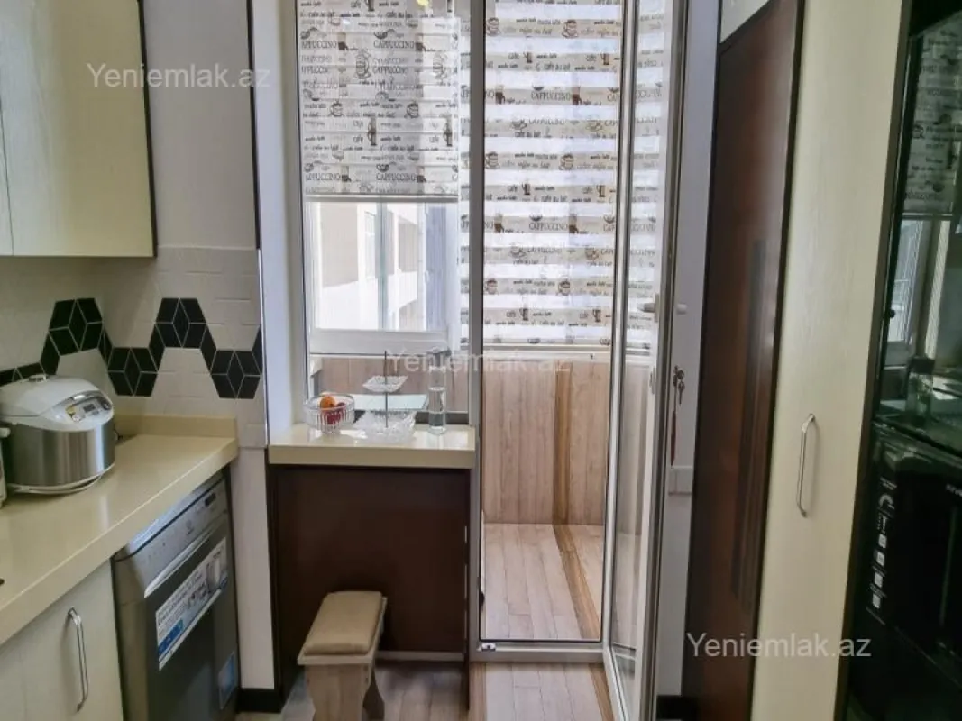 Satılır 3 otaqlı yeni tikili 105 m²