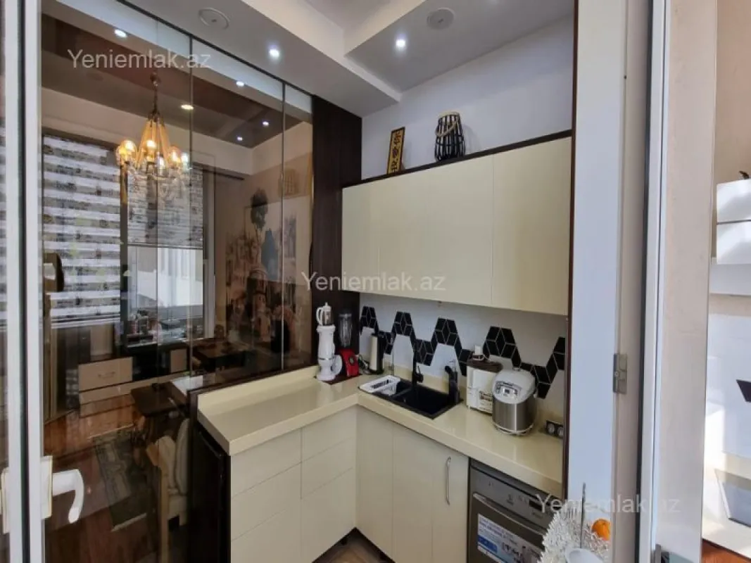 Satılır 3 otaqlı yeni tikili 105 m²