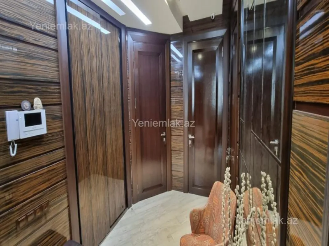 Satılır 3 otaqlı yeni tikili 105 m²