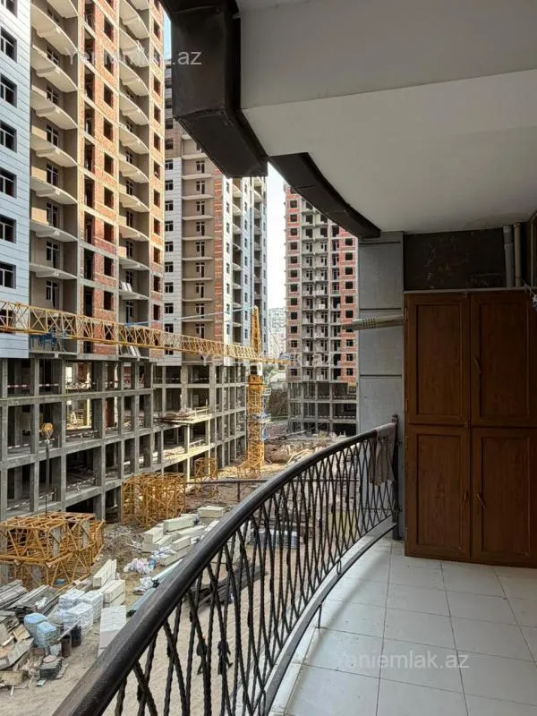 Satılır 2 otaqlı yeni tikili 90 m²