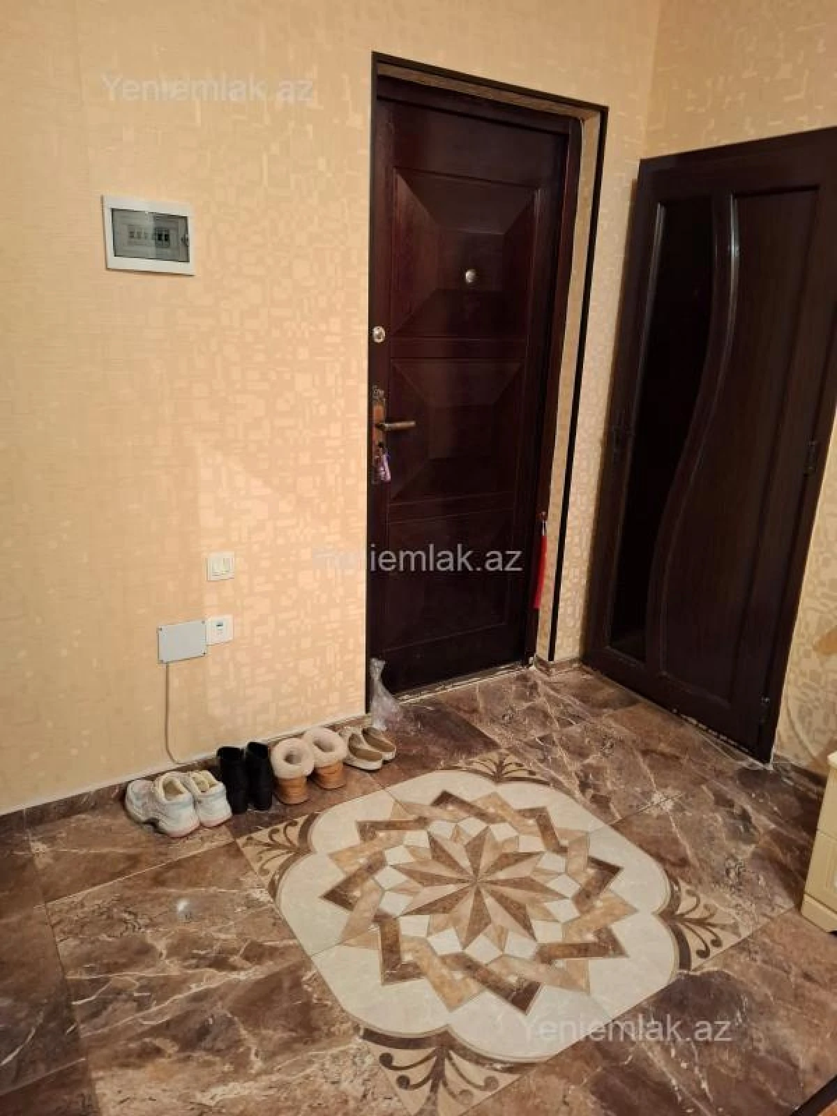 Satılır 3 otaqlı yeni tikili 105 m²