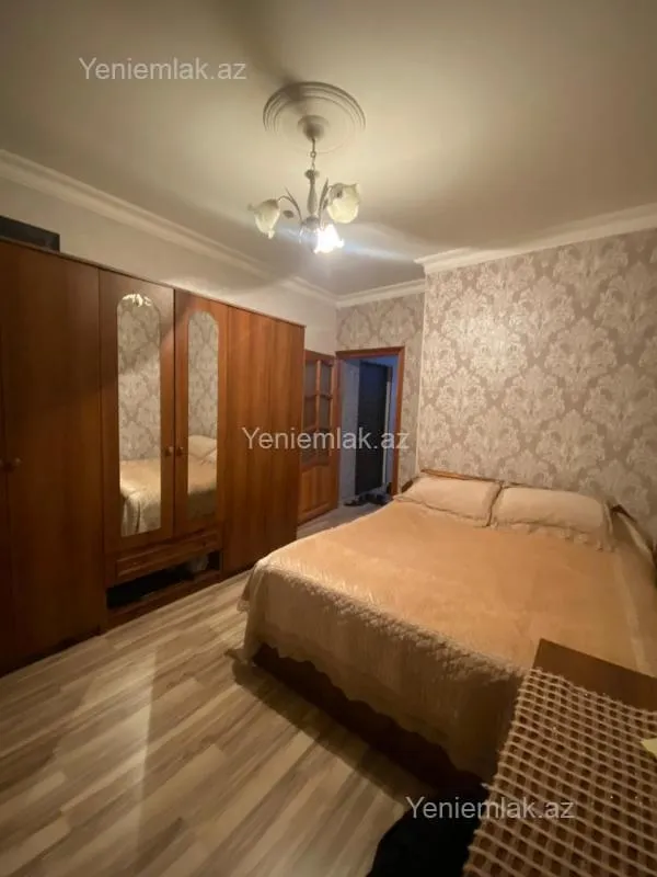 Satılır 3 otaqlı köhnə tikili 60 m²
