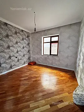 Satılır 5 otaqlı həyət evi 240 m²