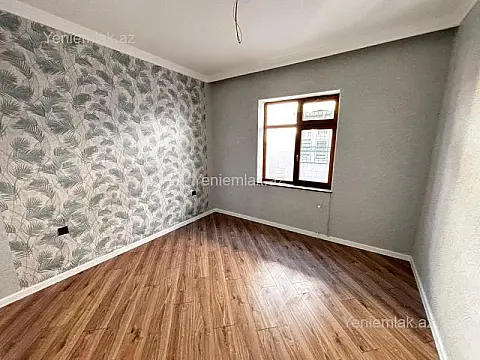 Satılır 5 otaqlı həyət evi 240 m²