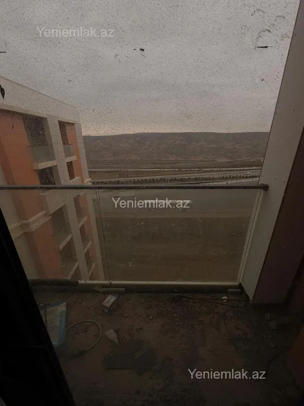 Satılır 3 otaqlı yeni tikili 82 m²