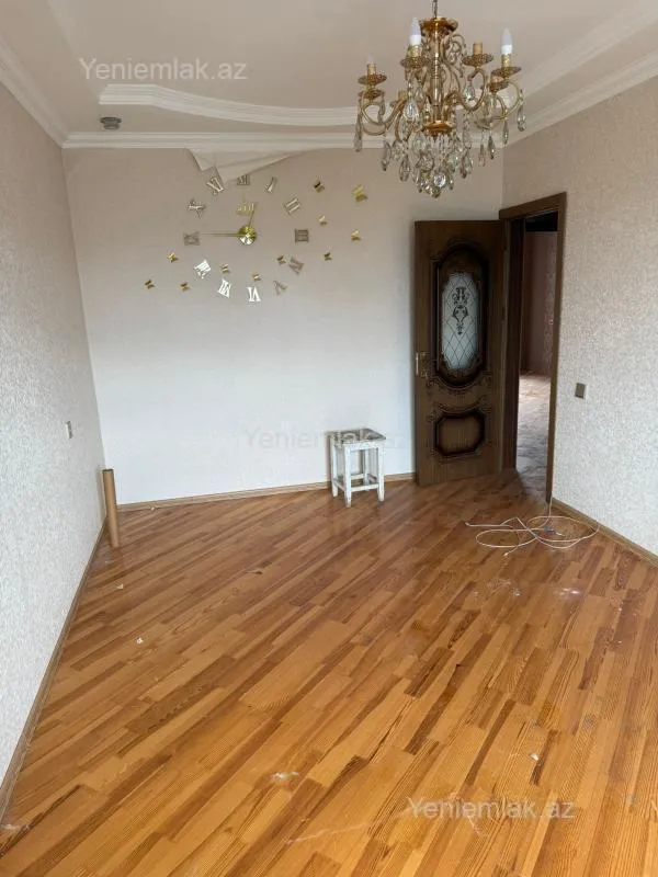 Satılır 2 otaqlı köhnə tikili 60 m²