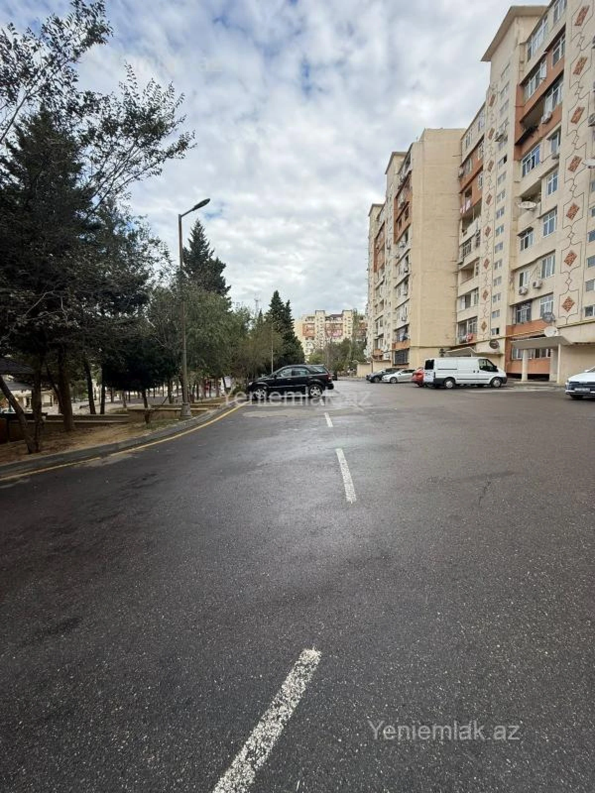 Satılır 2 otaqlı köhnə tikili 60 m²
