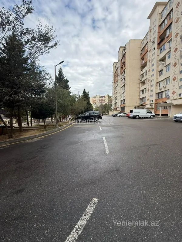 Satılır 2 otaqlı köhnə tikili 60 m²