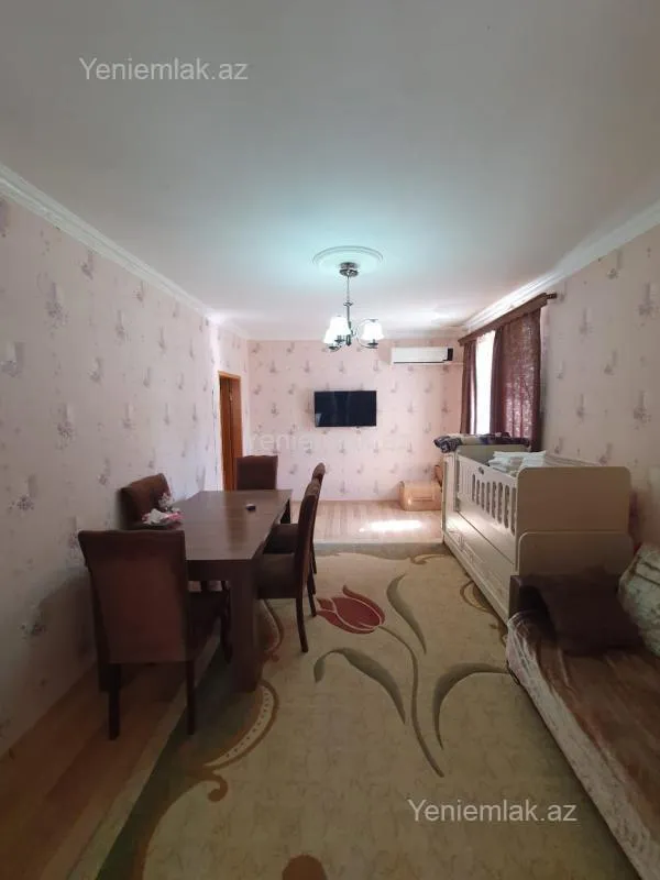 Satılır 2 otaqlı köhnə tikili 40 m²