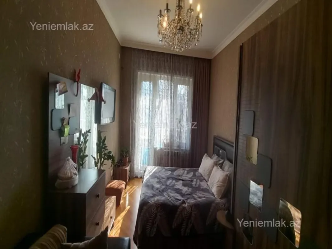 Satılır 4 otaqlı yeni tikili 110 m²