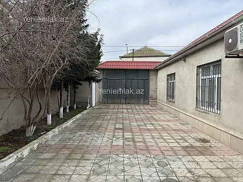 Satılır 9 otaqlı həyət evi 200 m²