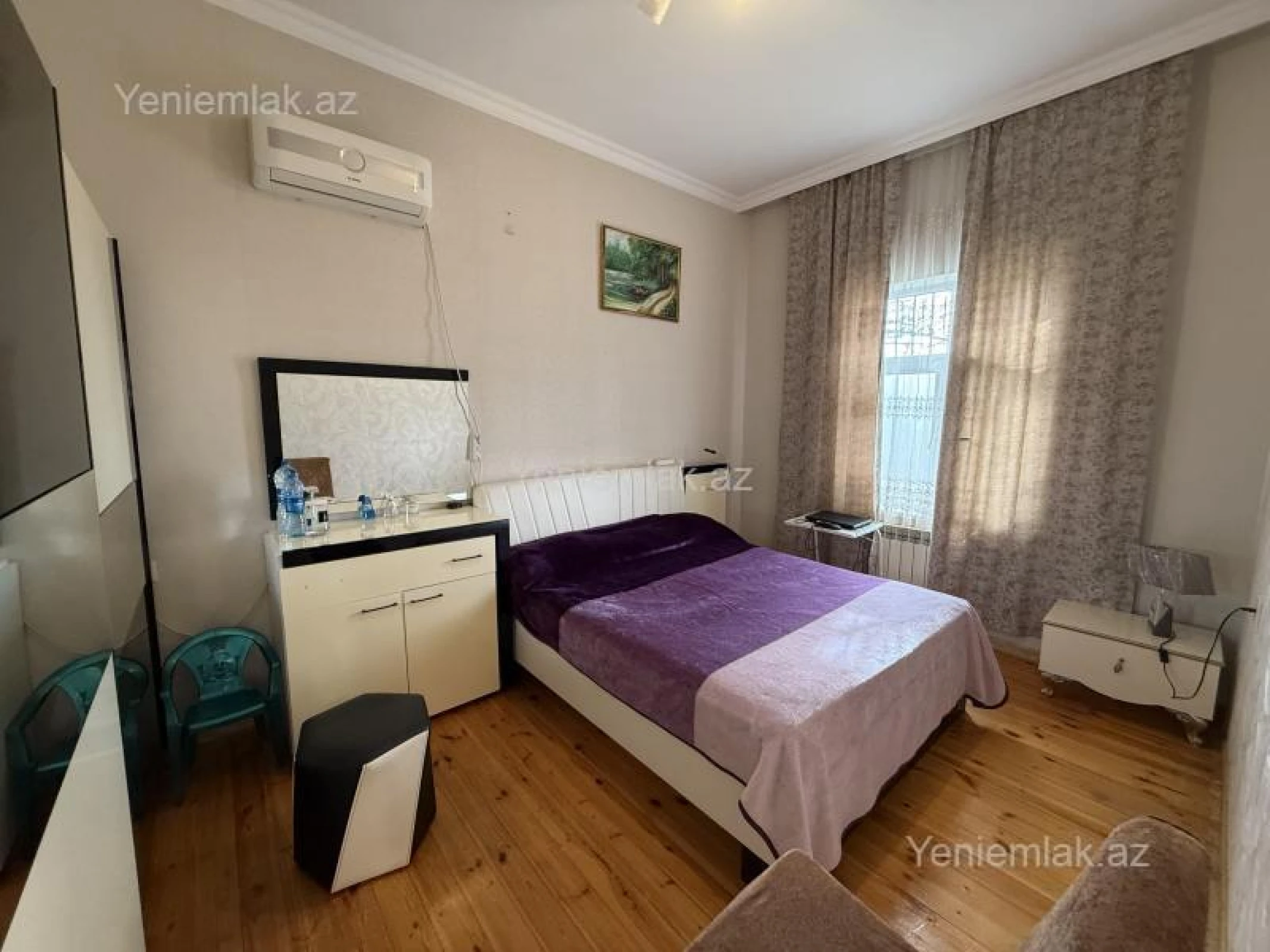 Satılır 9 otaqlı həyət evi 200 m²
