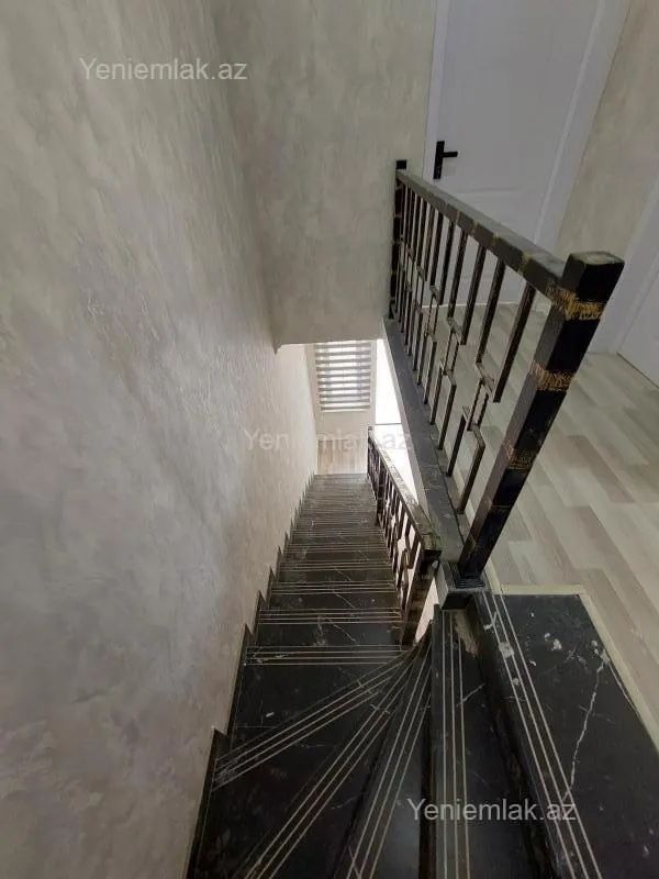 Satılır 4 otaqlı həyət evi 120 m²