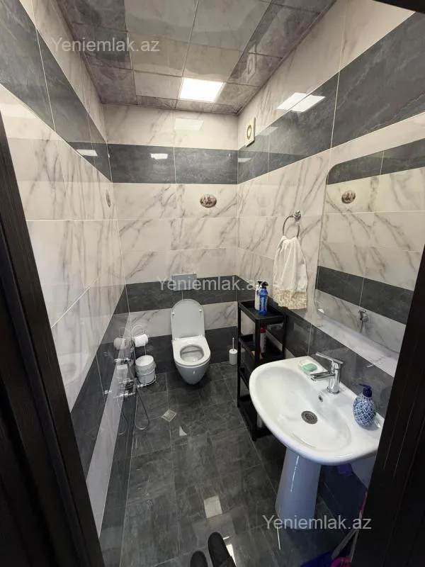 Satılır 3 otaqlı köhnə tikili 84 m²