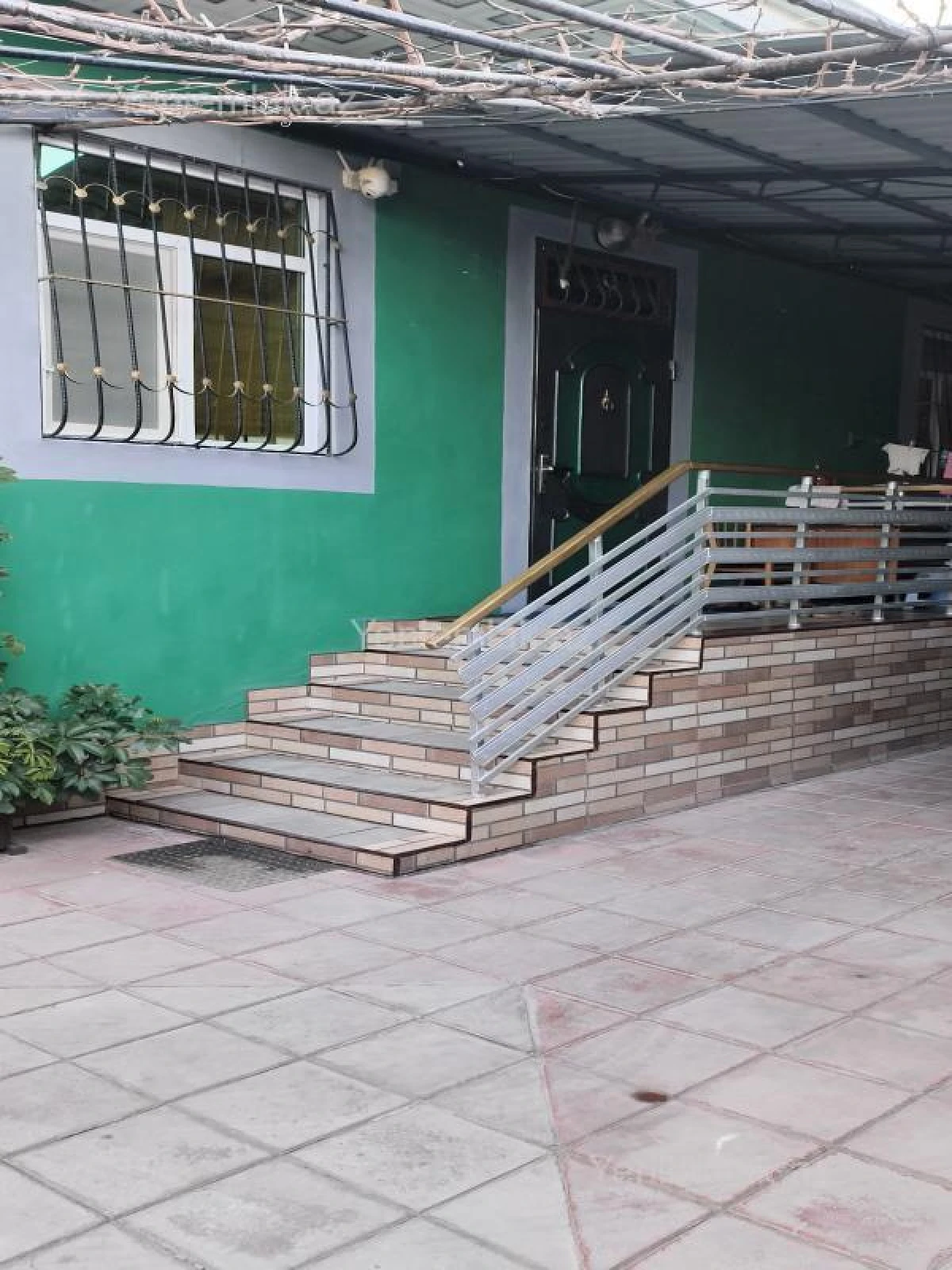 Satılır 3 otaqlı həyət evi 100 m²