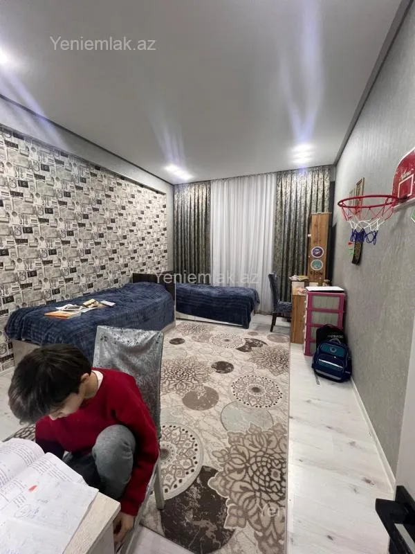 Satılır 3 otaqlı yeni tikili 132 m²