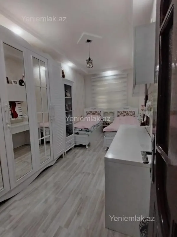 Kirayə verilir 2 otaqlı köhnə tikili 43 m²